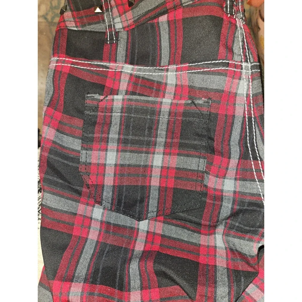 Ghosts & Angels Red Black Plaid Studded Capri Pants Womens Sz 5 Punk Grunge Y2K - Picture 6 of 6
